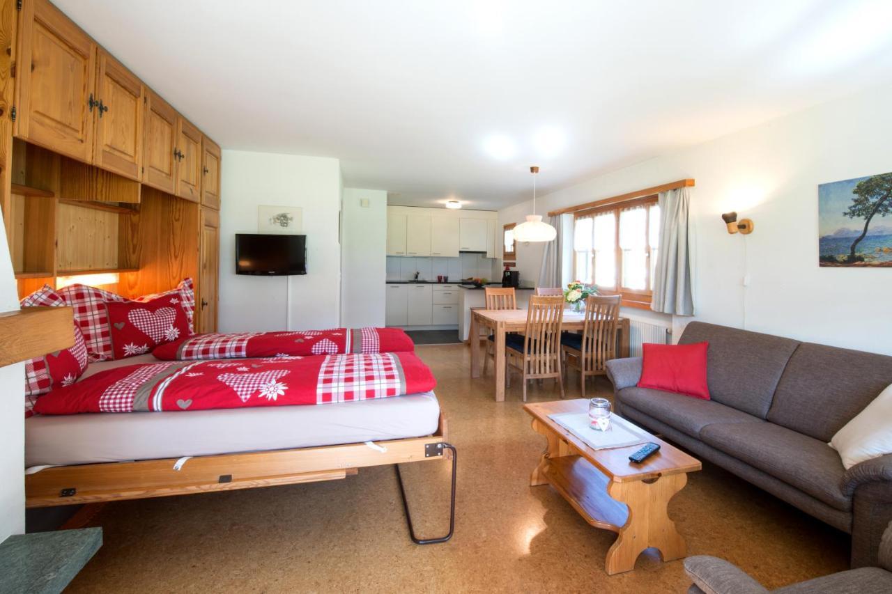 Ferienwohnungen Muntschi Andeer Quarto foto