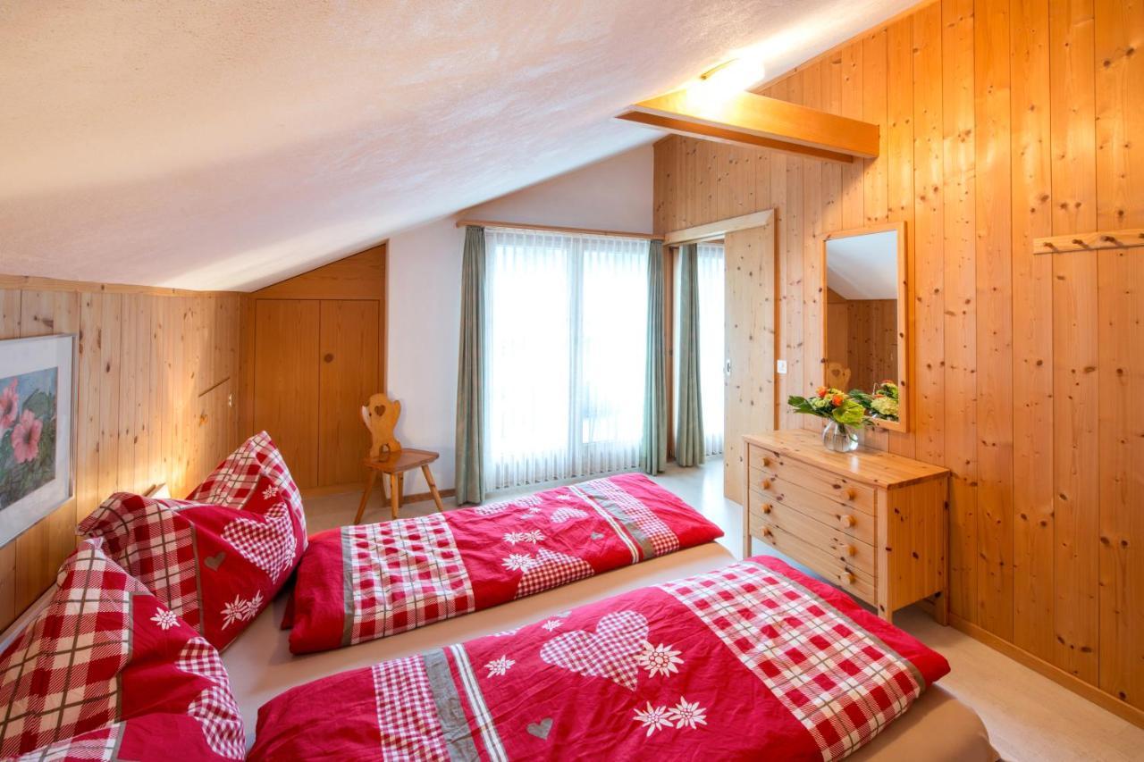 Ferienwohnungen Muntschi Andeer Quarto foto