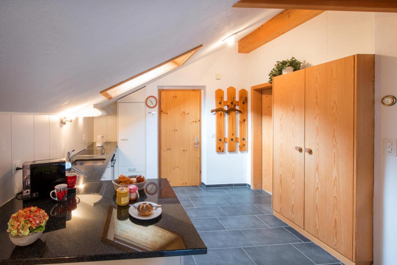 Ferienwohnungen Muntschi Andeer Quarto foto