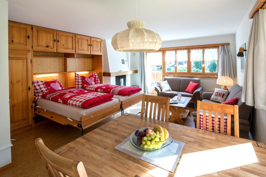Ferienwohnungen Muntschi Andeer Quarto foto