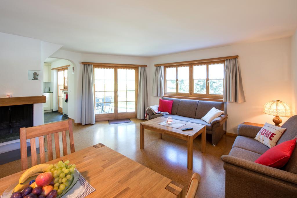 Ferienwohnungen Muntschi Andeer Quarto foto